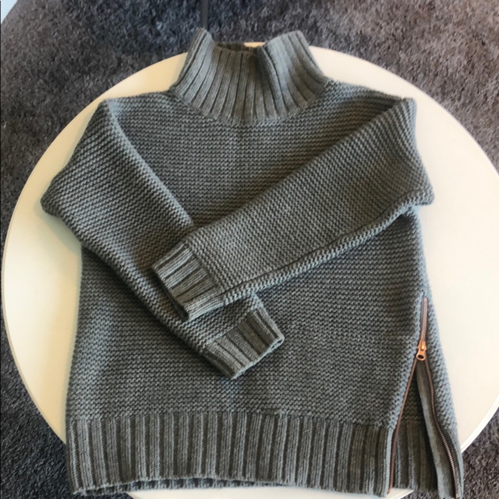 Gray Lululemon sweater
